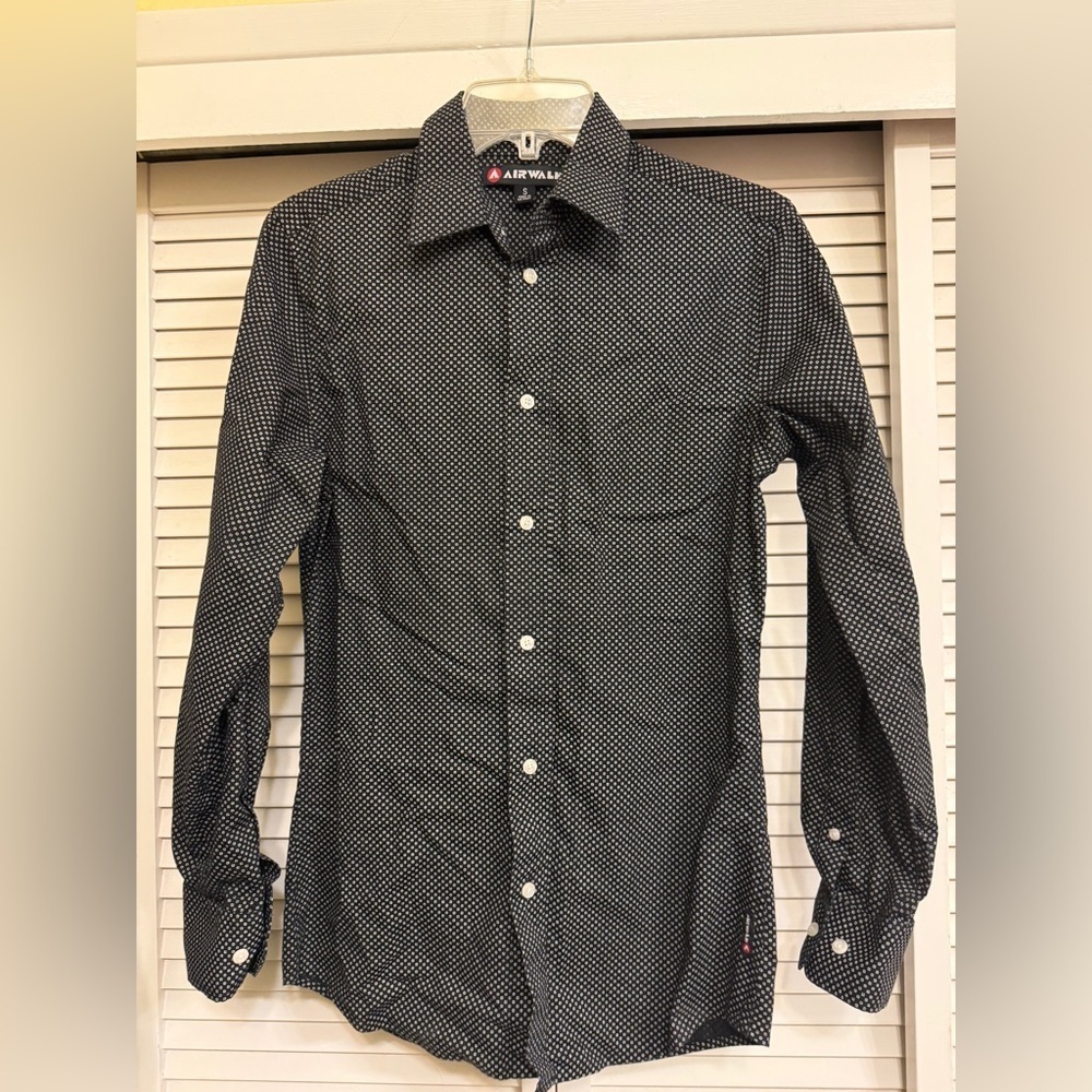 Airwalk Men's Black and White Patterned Shirt Sz Small